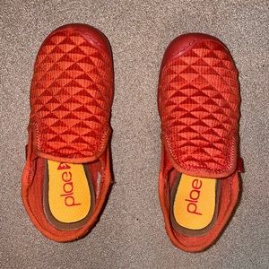 Plae Migi orange slip on sneakers little kid 12.5